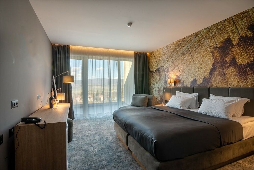 Фото The Five Elements Hotel