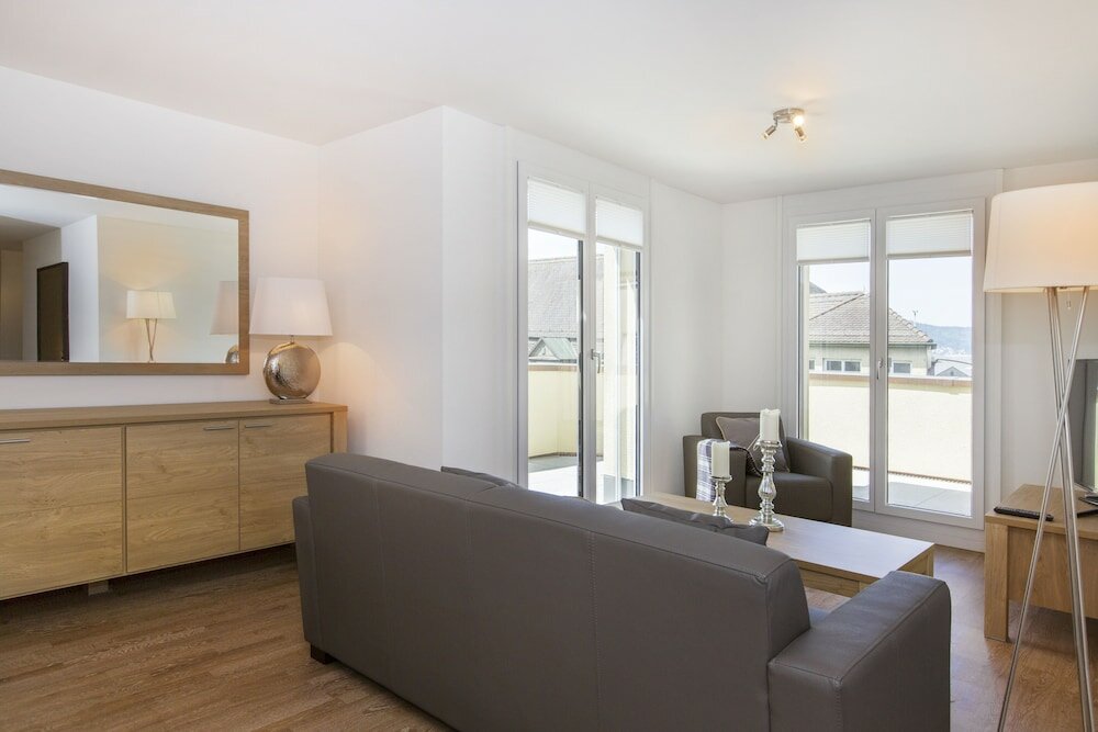 Фото Nest - Stampfenbachstrasse