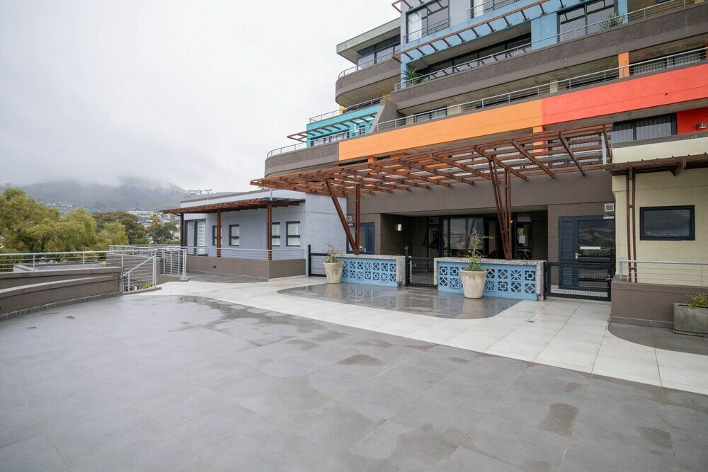 Фото Forty On L by Ctha