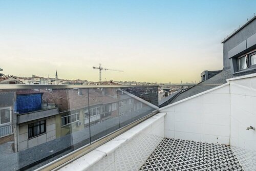 Апартаменты Centrally Located Flat With Balcony in Uskudar в Ускюдаре