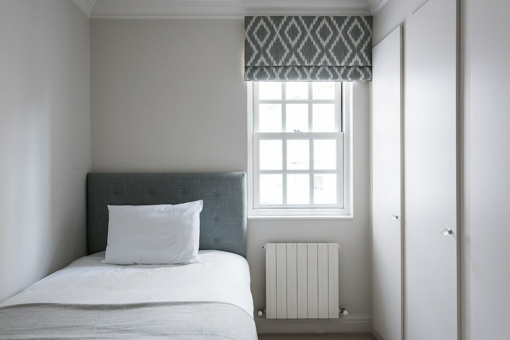 Фото Ultra luxurious London home for 5-7