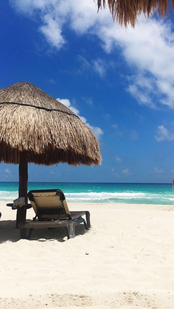 Фото Solymar Cancun Condos