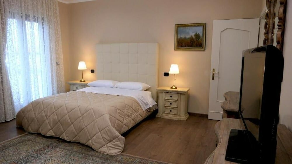 Фото Erania Rooms & Apartments