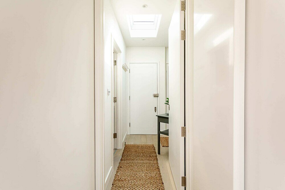 Фото Bright and Spacious Penthouse With Terrace