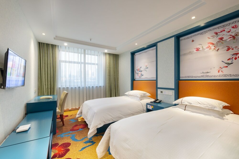 Фото YiWU Best Hotel