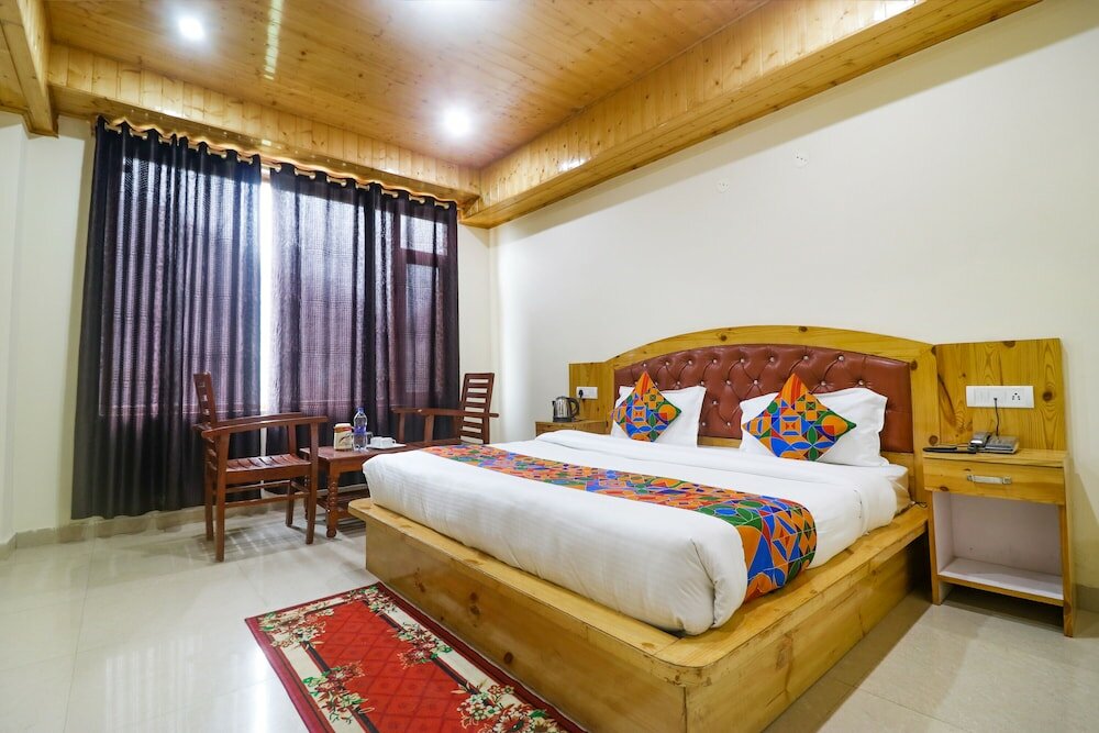 Фото Fabhotel Castle Rock