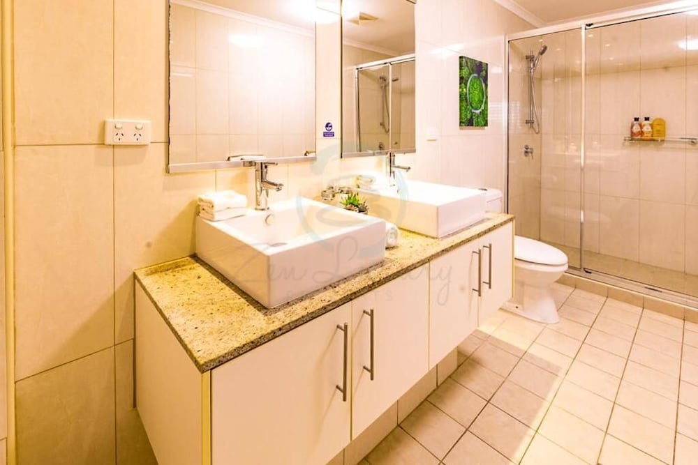 Фото Signatures on Woods - Pinnacle