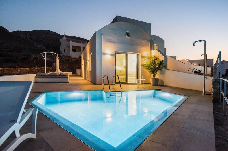 Гостиница Escape to Paradise at Makrikythera s Pool Retreat