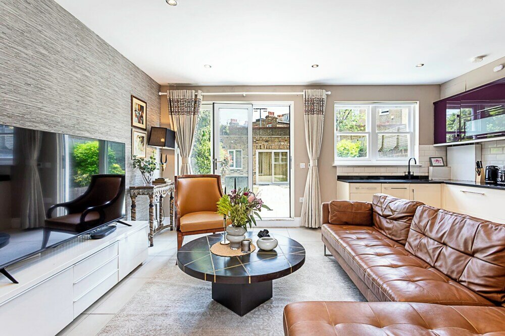 Фото Stunning Flat in the Heart of Parsons Green