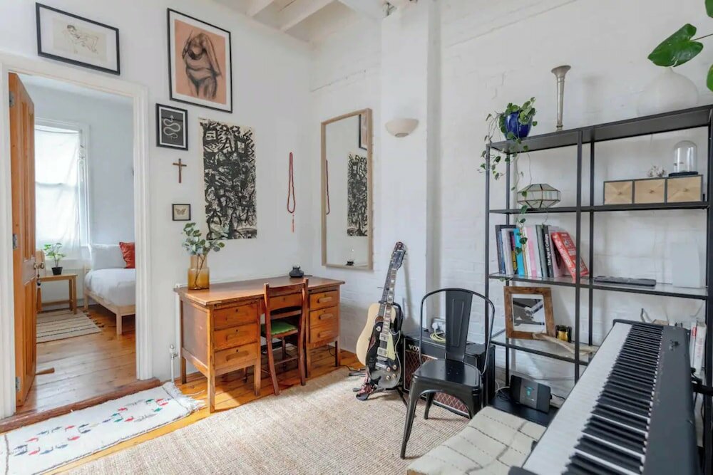 Фото Stylish & Spacious 1bd Flat - Dalston