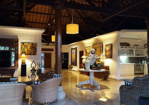 Гостиница Villa Kompiang Bali