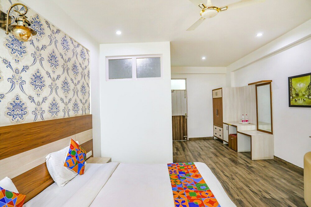 Фото Fabhotel Aravali Suites