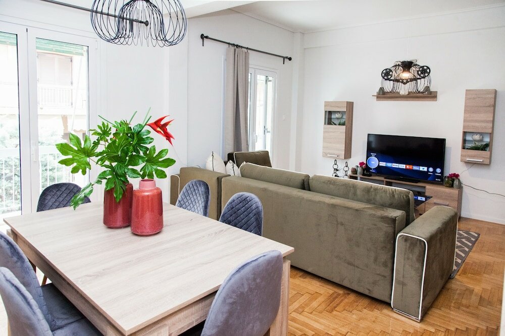 Фото Elegant apt in Kifisia