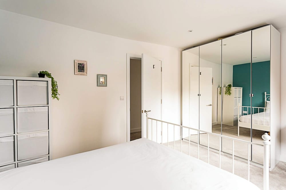 Фото Quiet and Spacious Four Bedroom House