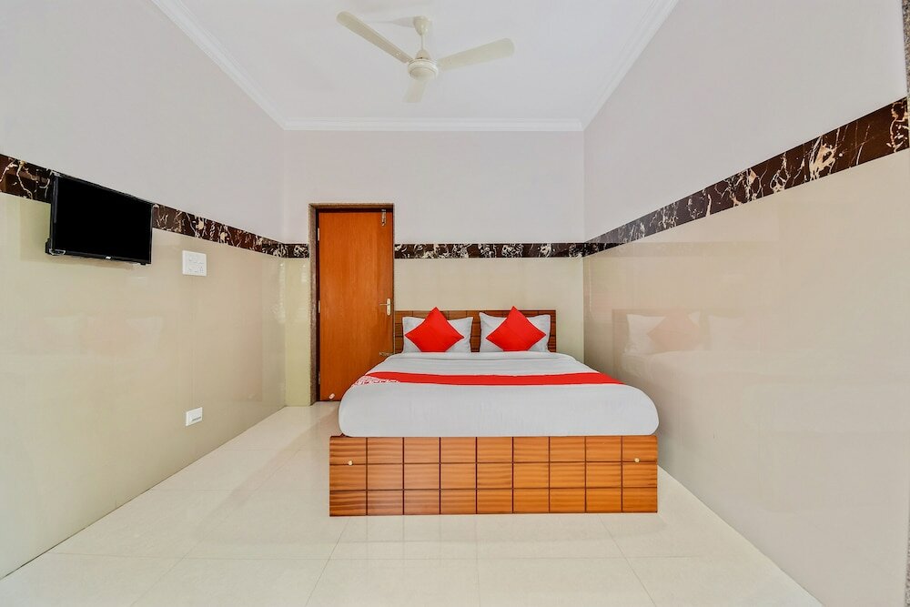 Фото Oyo 43308 Sri Sai Guru Comforts