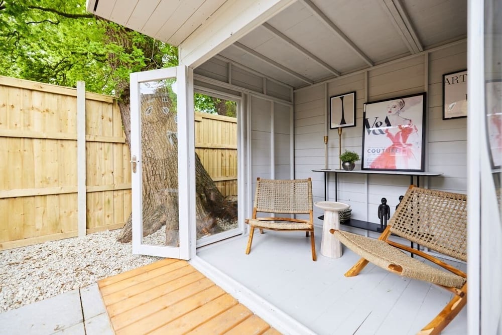 Фото The Wandsworth Loft - Entrancing 2bdr Flat With Garden