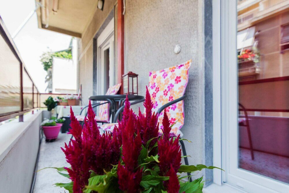 Фото Adorable 2 Bedrooms Apartment in Athens