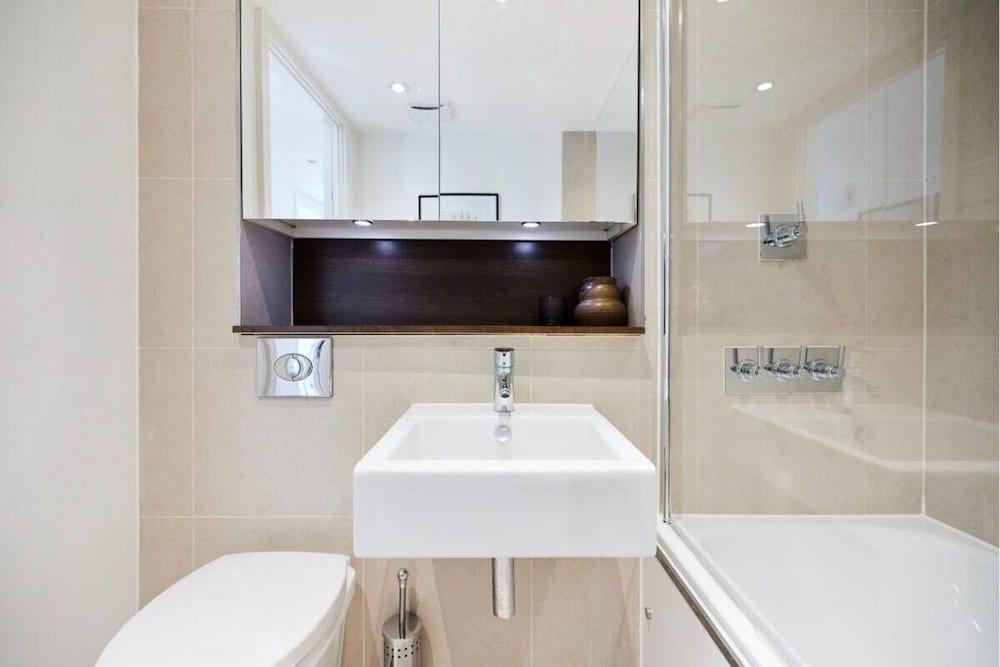 Фото The Albert Embankment Escape - Breathtaking 2bdr Flat With Balcony