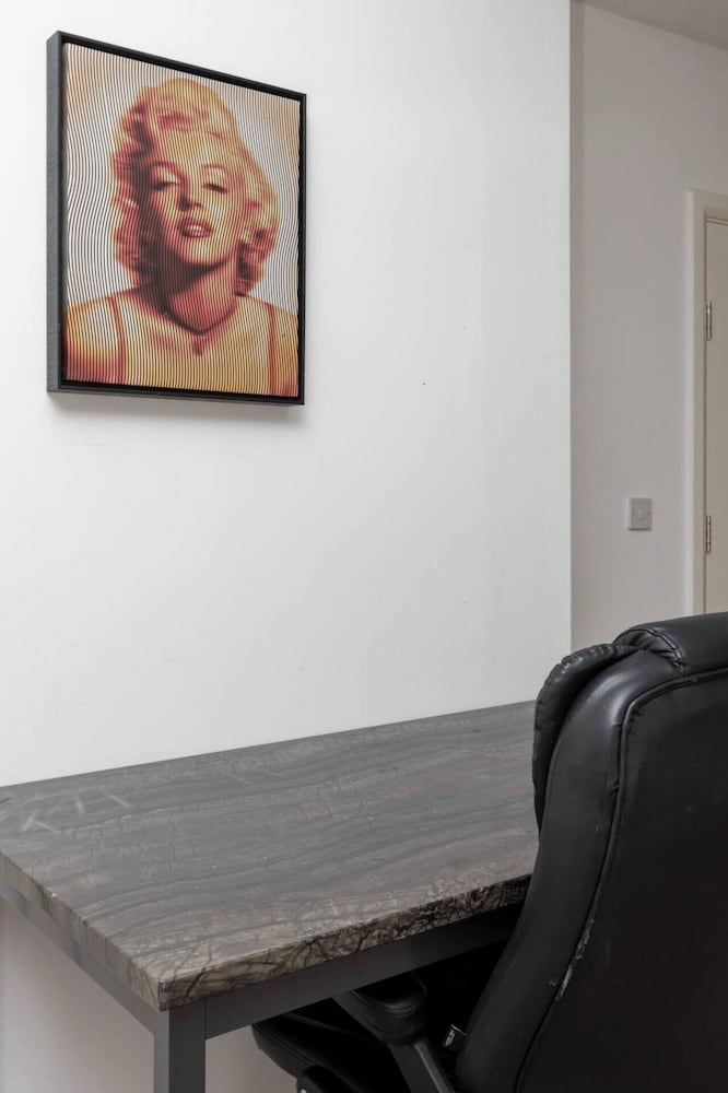 Фото Spacious 1bd Flat 2 Mins to Hyde Park - Mayfair!