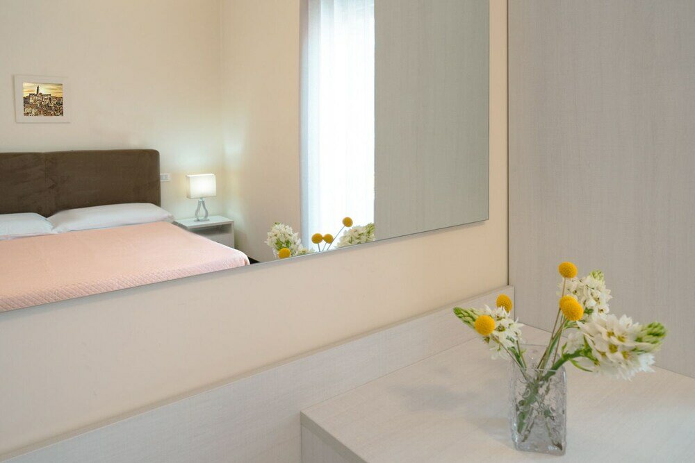 Фото Porta Maggiore Deluxe Center City Rooms