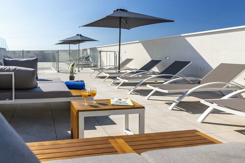 Гостиница Nemea Appart Hotel Riviera Nice Aéroport в Ницце