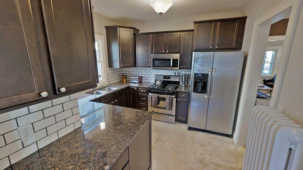 Фото Uptown Jewel