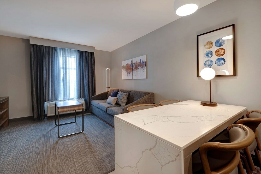 Фото Homewood Suites by Hilton Oak Creek Milwaukee