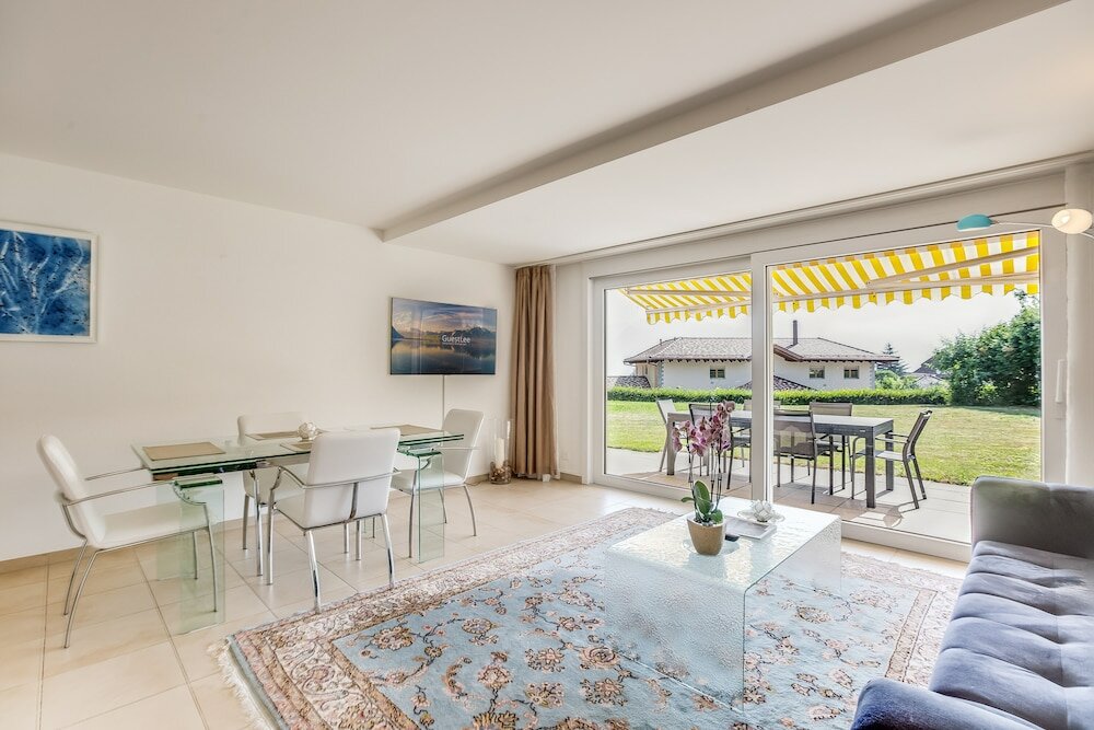 Фото Cozy apartment for families in Blonay