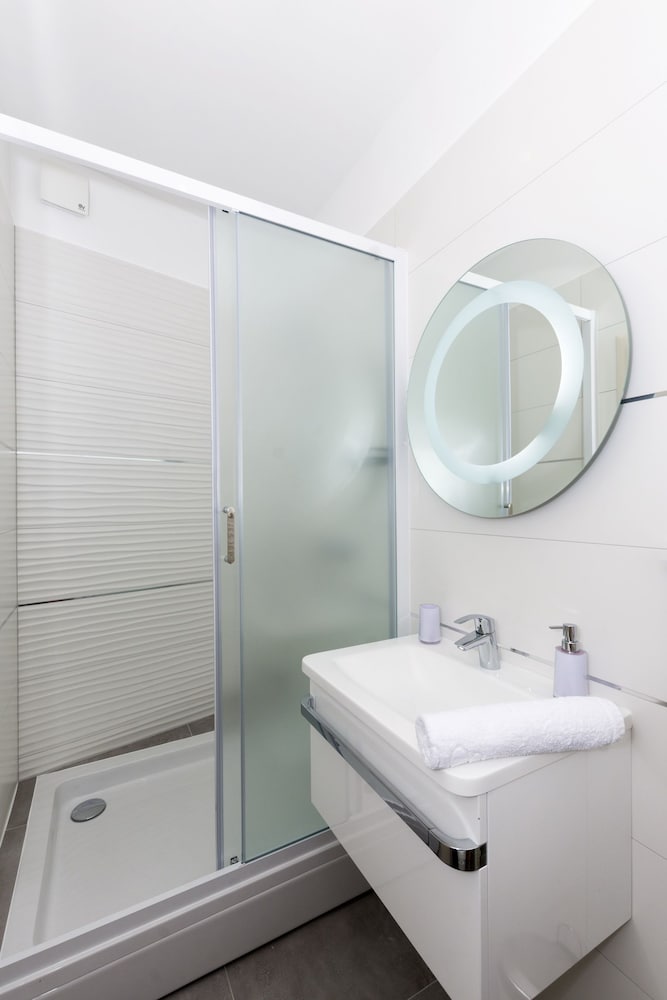 Фото Peruzovic Rooms & Apartments