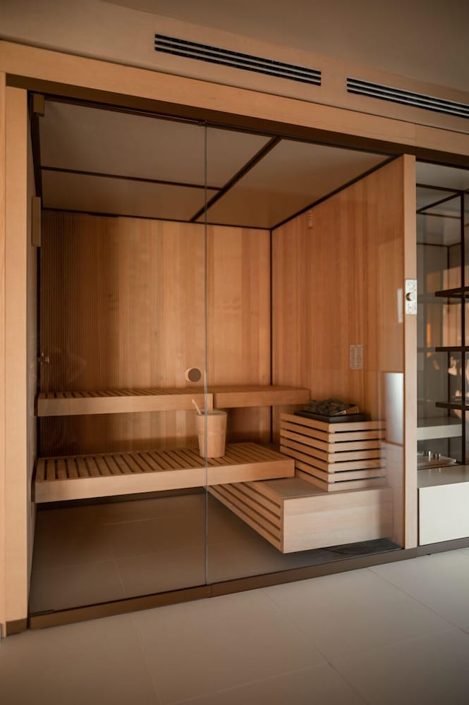 Фото Laguna Faro Suites - Adults Only & Free Beach