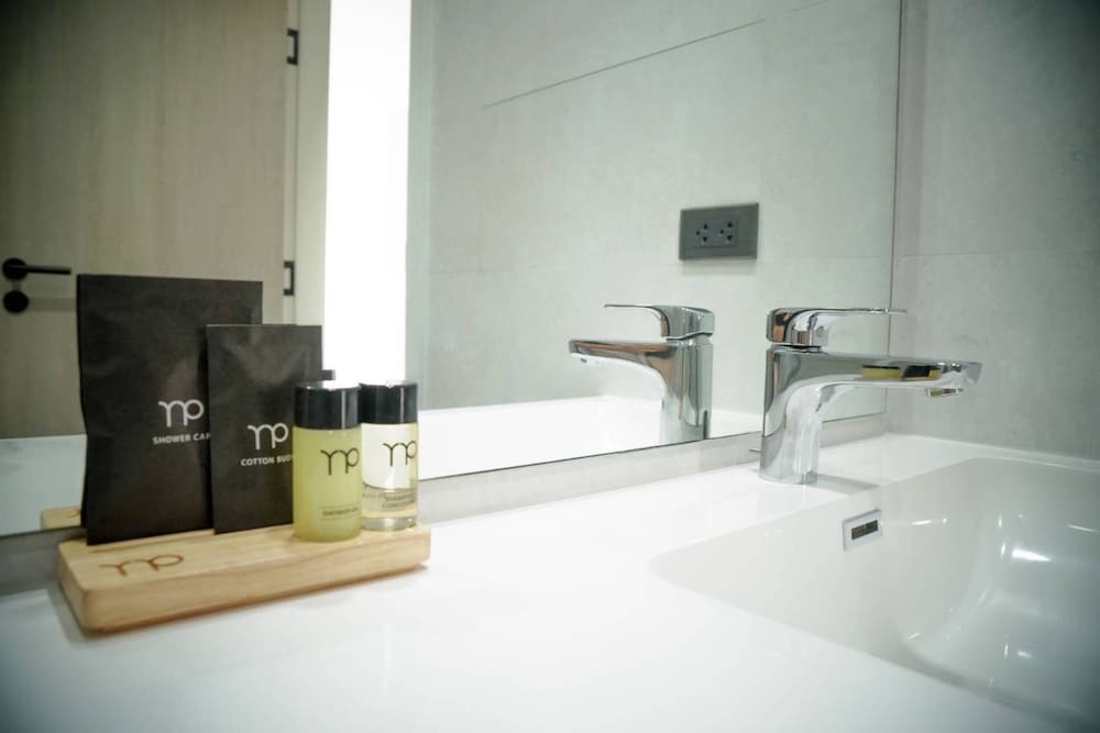 Фото Tassana Place Boutique Hotel Bansuan