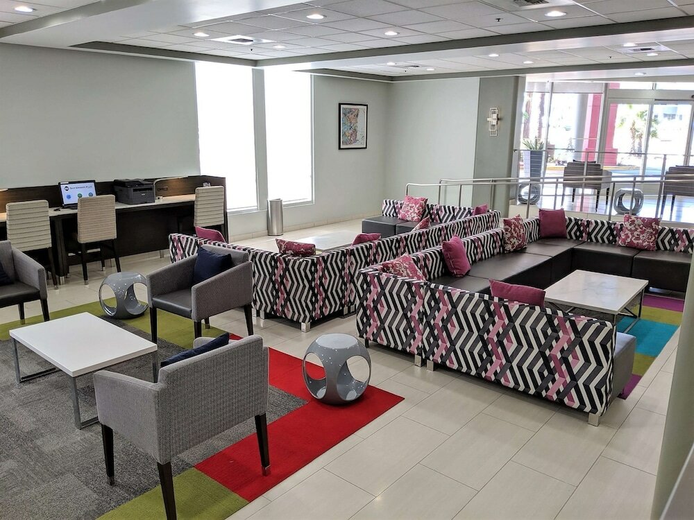 Фото Best Western Plus Commerce Hotel