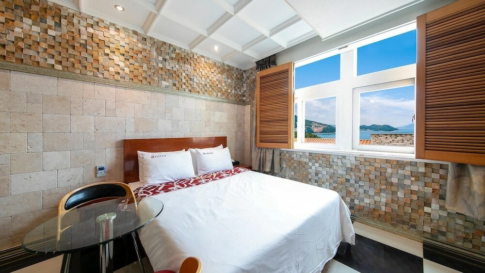 Фото Yeosu King Pension Tel