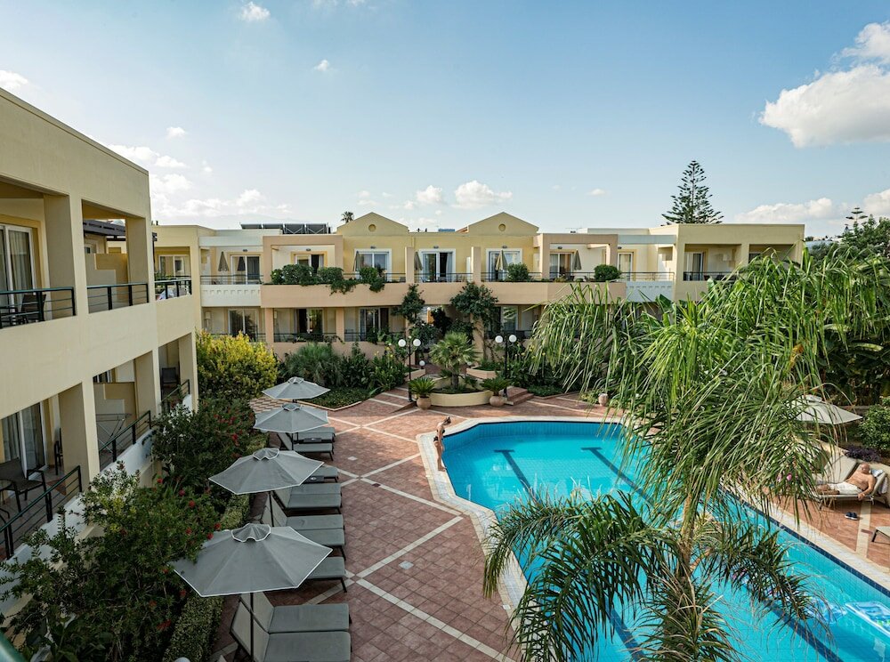 Фото Helios Apartments