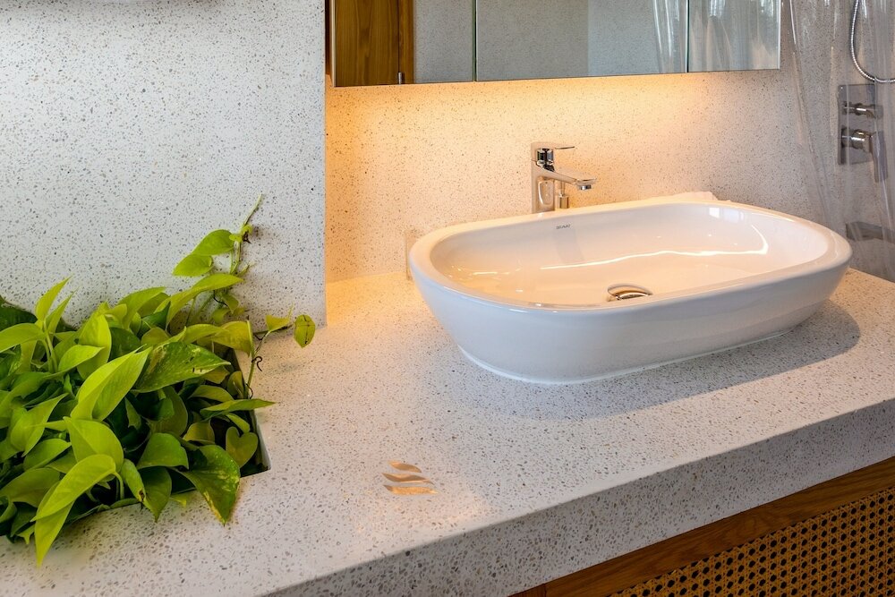 Фото Prana Boutique Hotel and Apartments