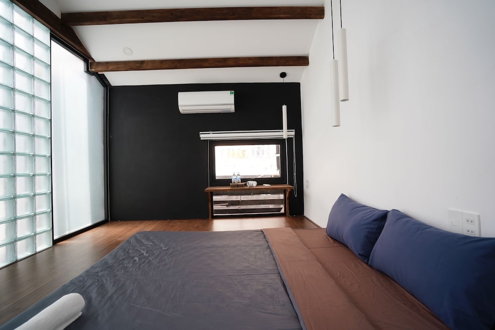 Фото The Secret Garden - Hostel