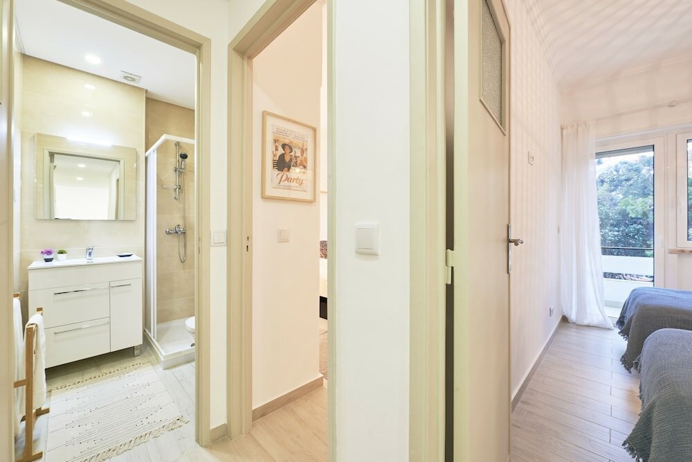 Фото Light Apartment W Balcony Apartment by TimeCooler