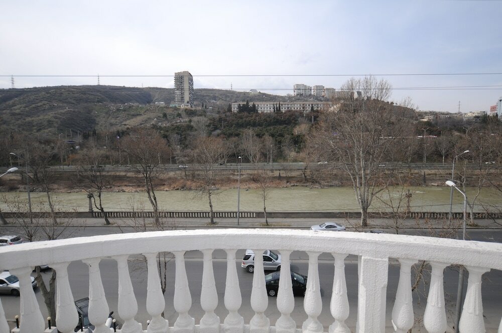 Фото White House Hotel