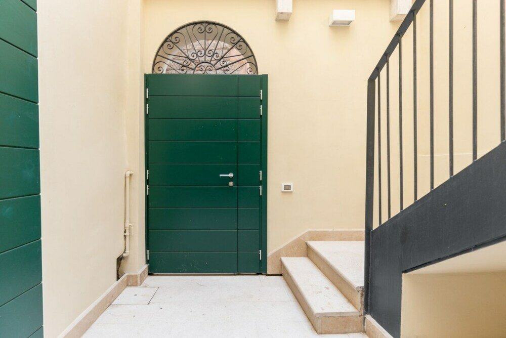 Фото Luxury & Charming Piazzetta San Giorgio Apartments