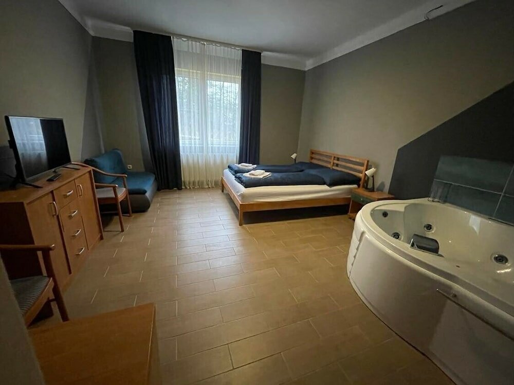 Фото Tölgyfa Panzió