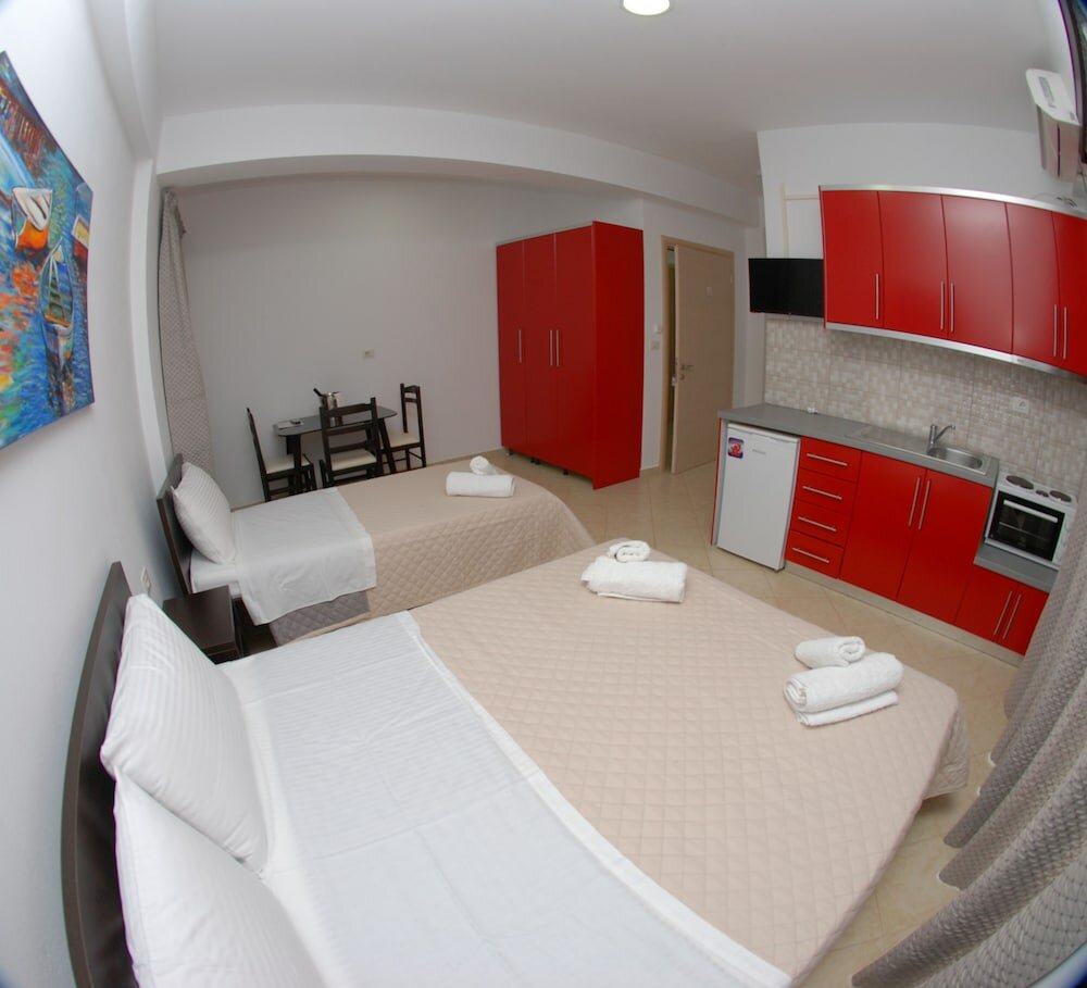 Фото Atlantis Hotel & Apartments