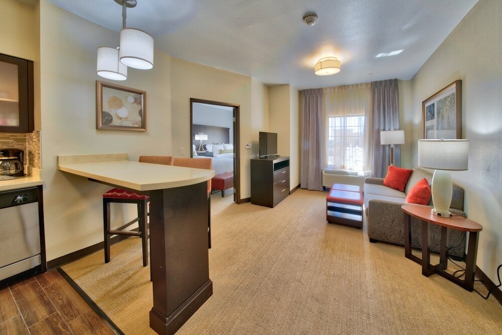 Фото Staybridge Suites Lubbock South, an Ihg Hotel
