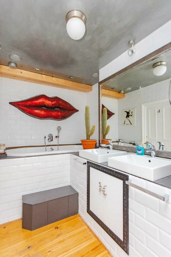 Фото Quirky 2 Bedroom Apartment in Elephant and Castle