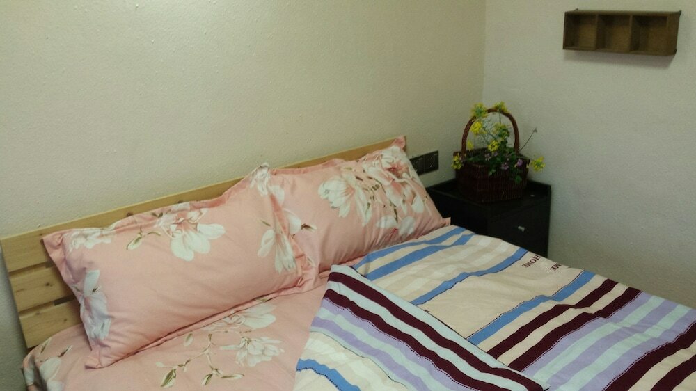 Фото Julians Country Inn