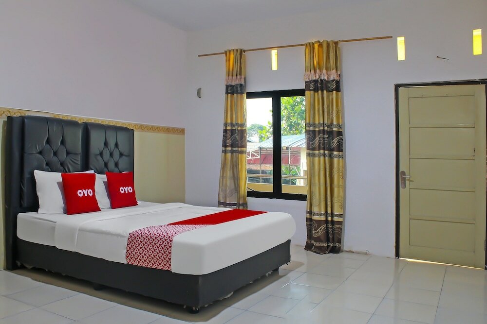 Фото Oyo 92593 Penginapan Sultan Haji 1