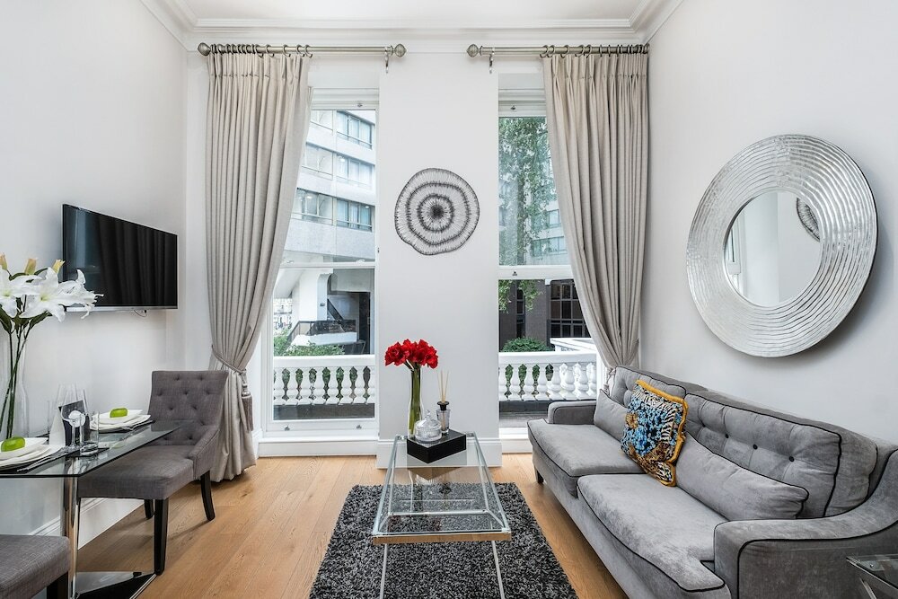 Фото Lak Serviced Apartments