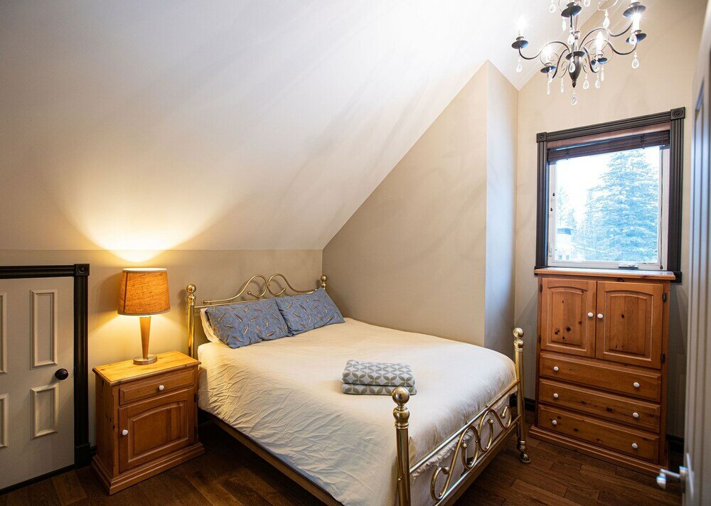 Фото Mountain Gateway by Revelstoke Vacations