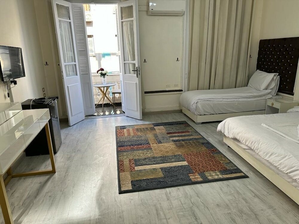 Фото Palace Court