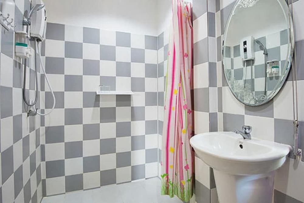 Фото My Friend's House