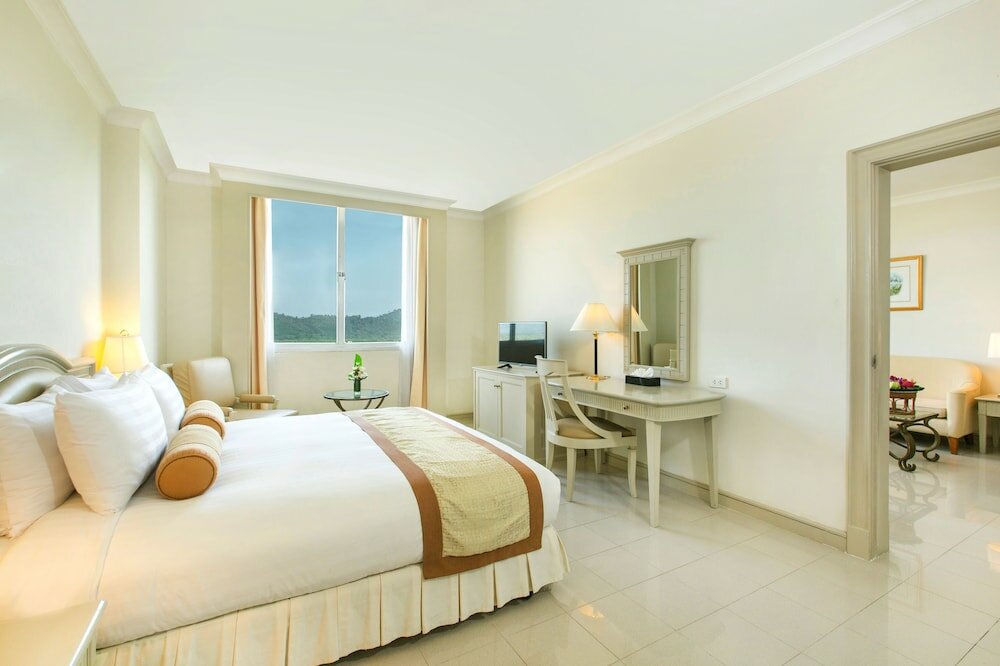 Фото Tinidee Hotel Ranong